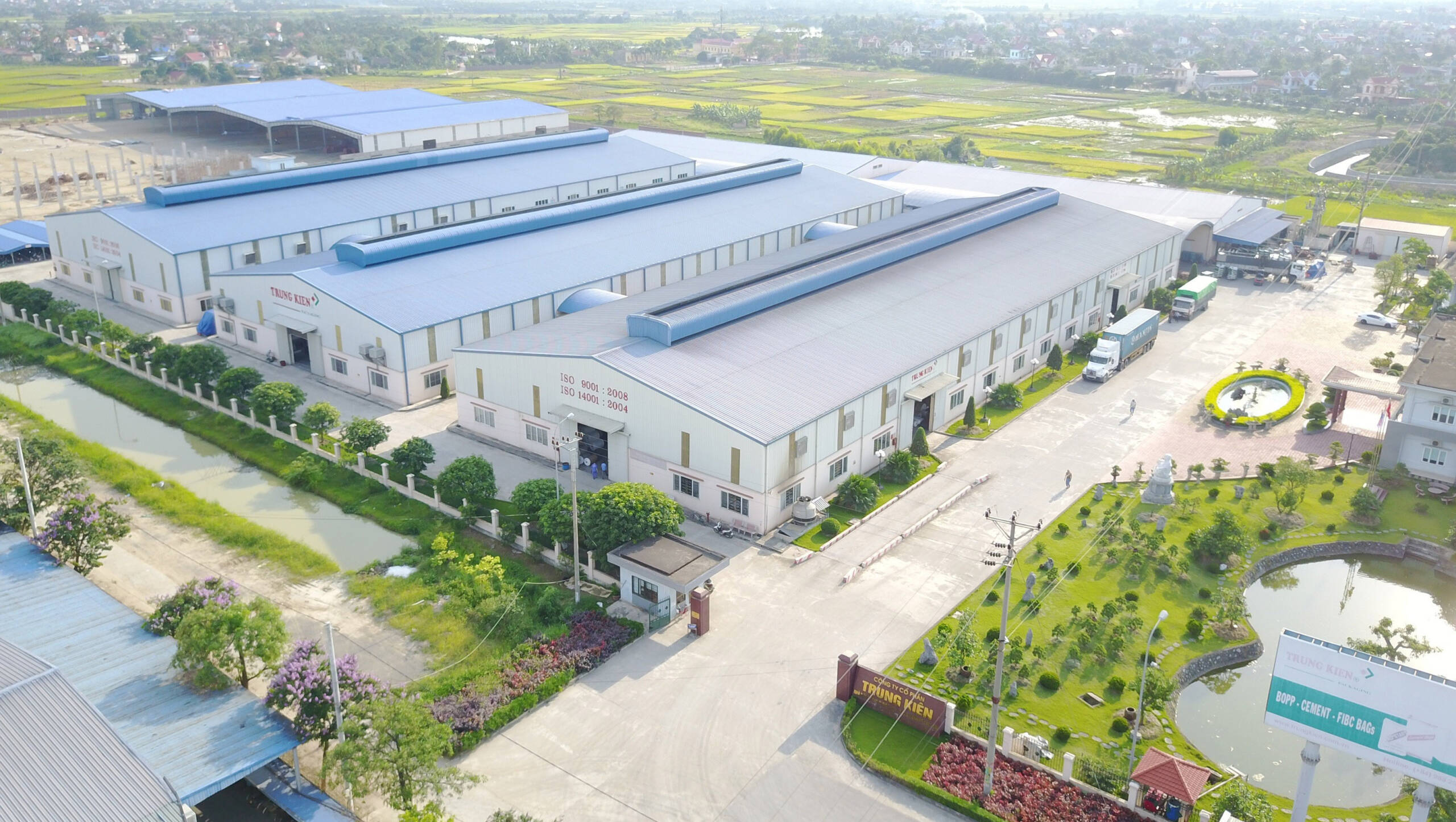 Installing 3.67 MW solar power for Trung Kien packaging factory